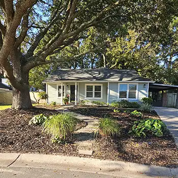 A home in Mount Pleasant, SC's Mallard Lakes community,